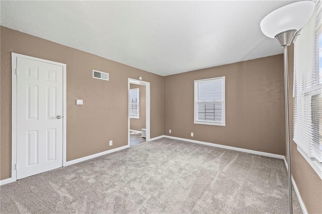 2116 Monroe Street — photo 5