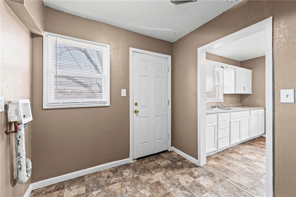 2116 Monroe Street — photo 17