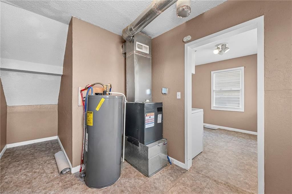 2116 Monroe Street — photo 31