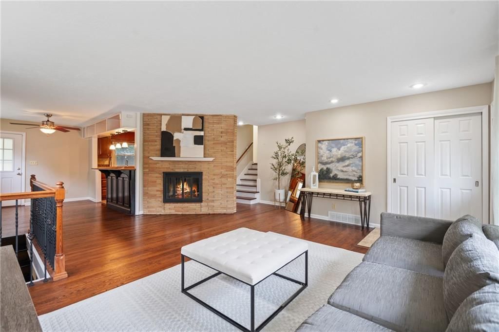 5703 W 50th Terrace — photo 5