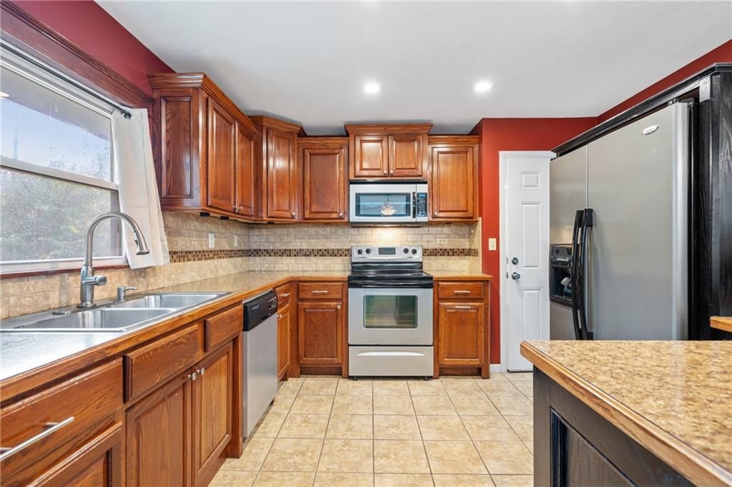 5703 W 50th Terrace — photo 10