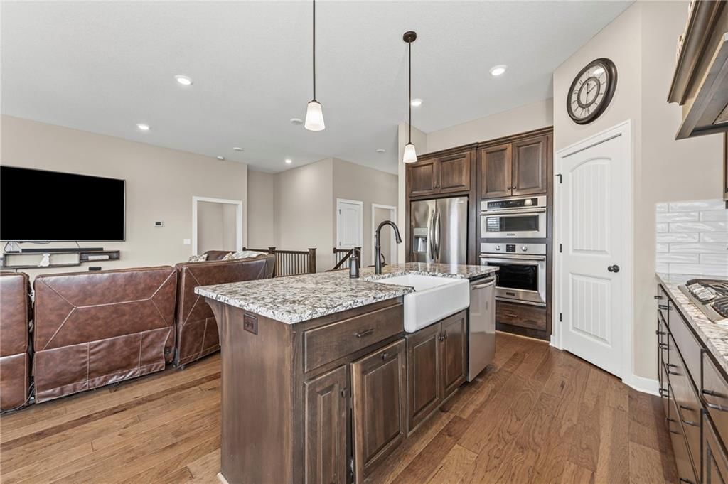 Photo 11 of 42 - 206 NW Joshua Drive