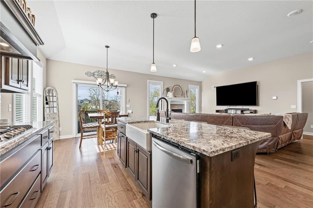Photo 13 of 42 - 206 NW Joshua Drive