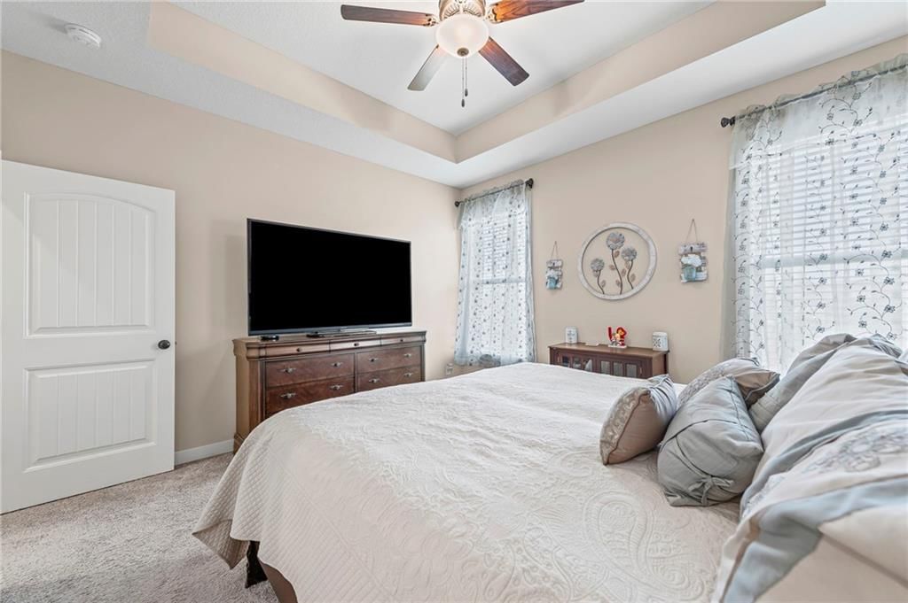 Photo 16 of 42 - 206 NW Joshua Drive