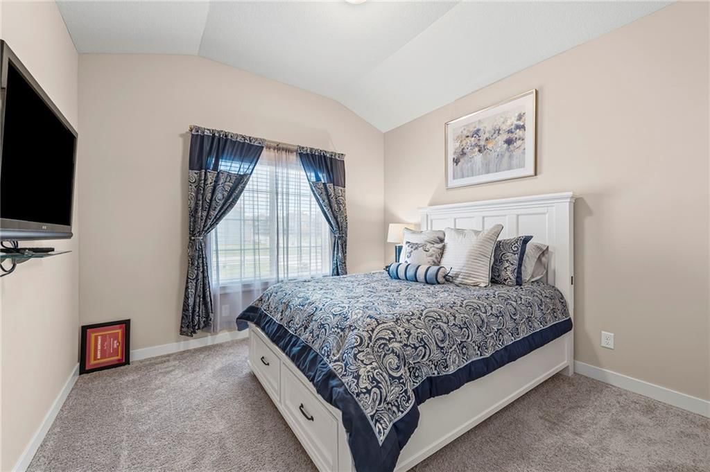 Photo 20 of 42 - 206 NW Joshua Drive