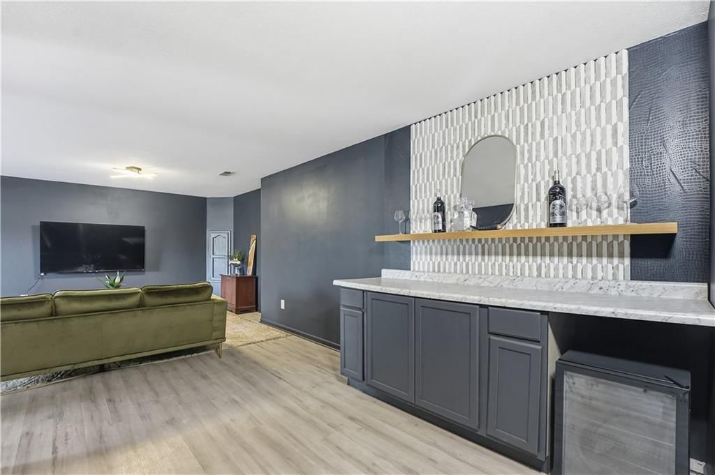 303 W Laredo Trail — photo 29