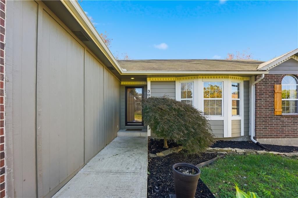 303 W Laredo Trail — photo 36
