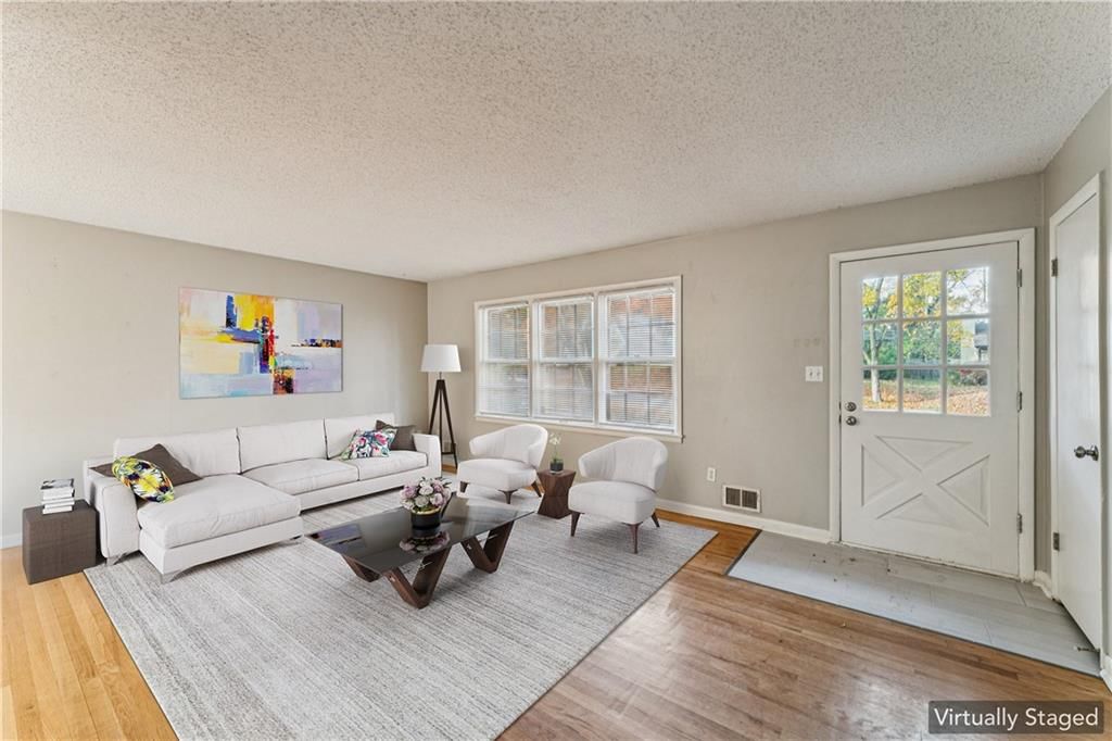 5007 Outlook Street — photo 2