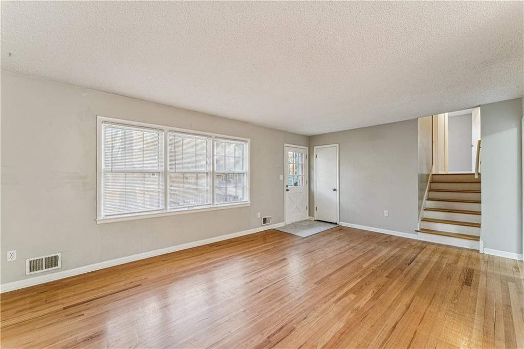 5007 Outlook Street — photo 6