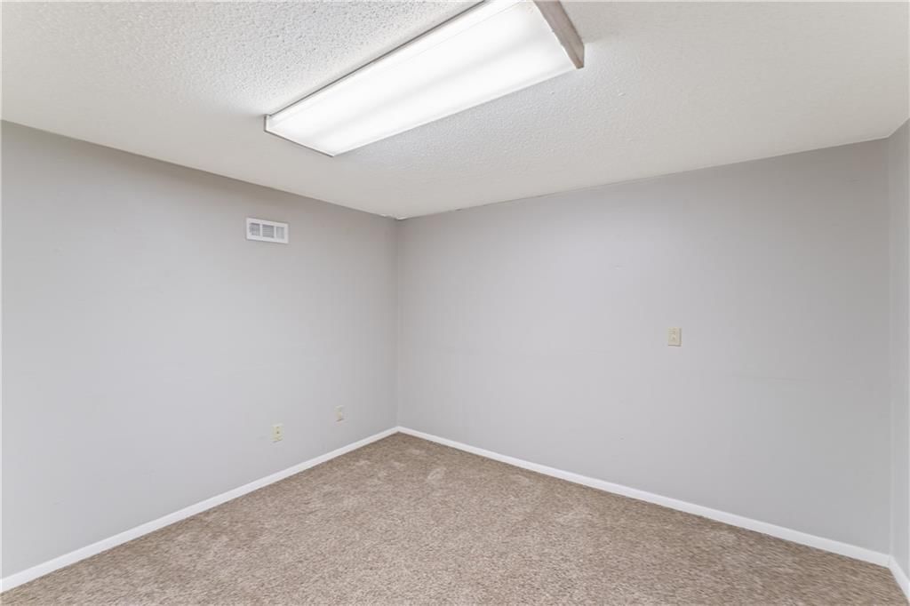 5007 Outlook Street — photo 34