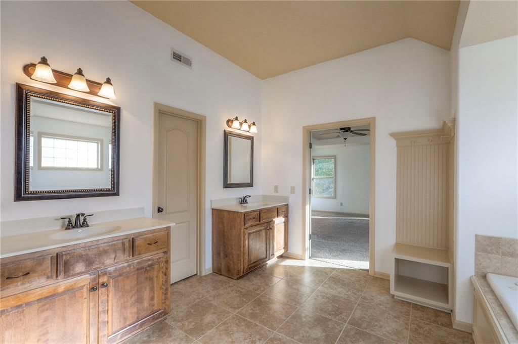 4203 NW 76th Street — photo 32