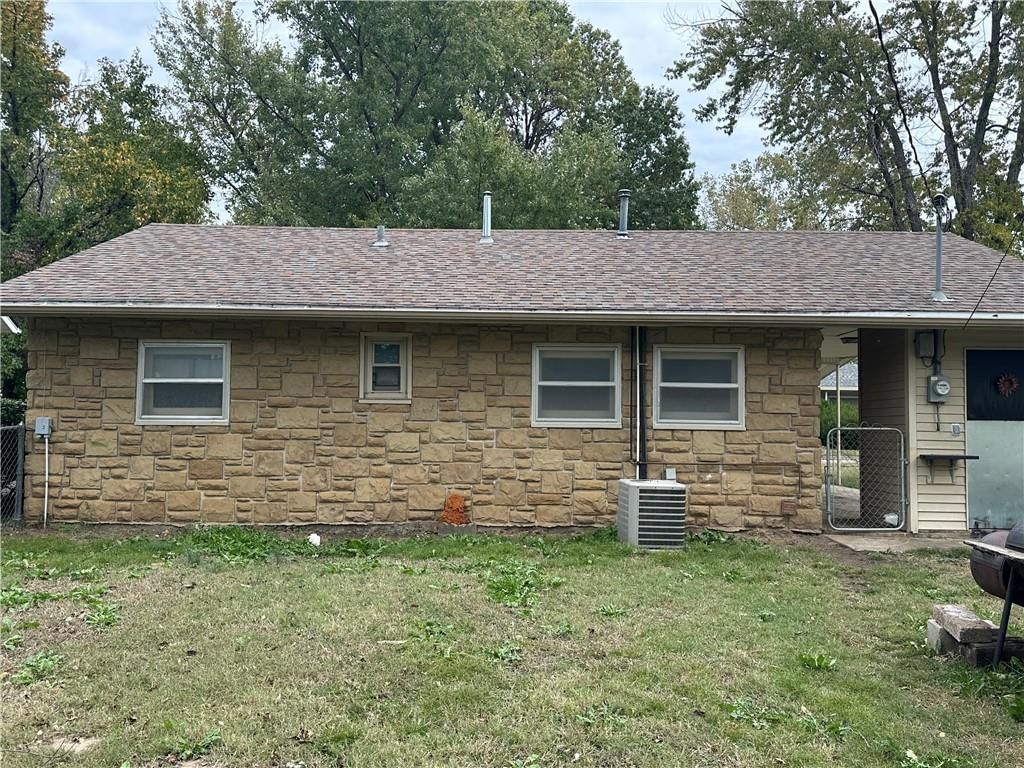 1425 Irving Street — photo 2