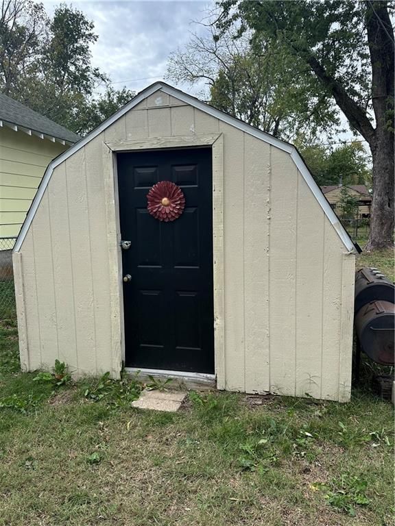 1425 Irving Street — photo 11