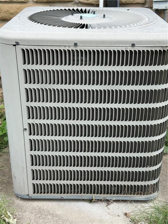 1425 Irving Street — photo 12