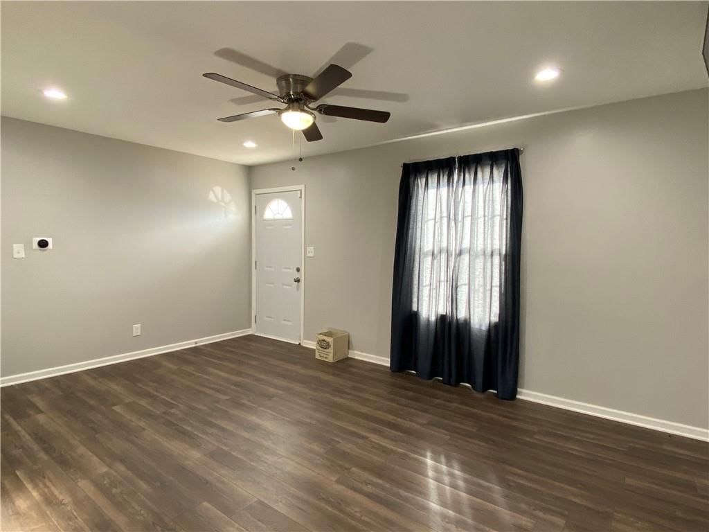 2620 Woodend Avenue — photo 4