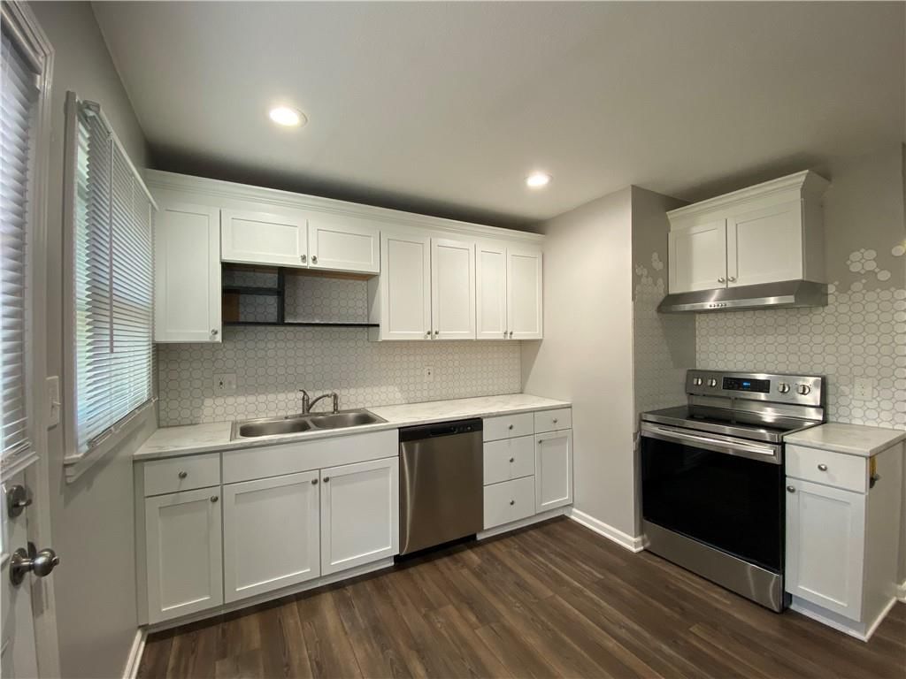 2620 Woodend Avenue — photo 5