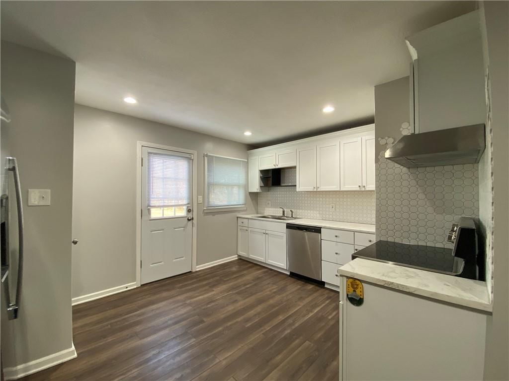 2620 Woodend Avenue — photo 6