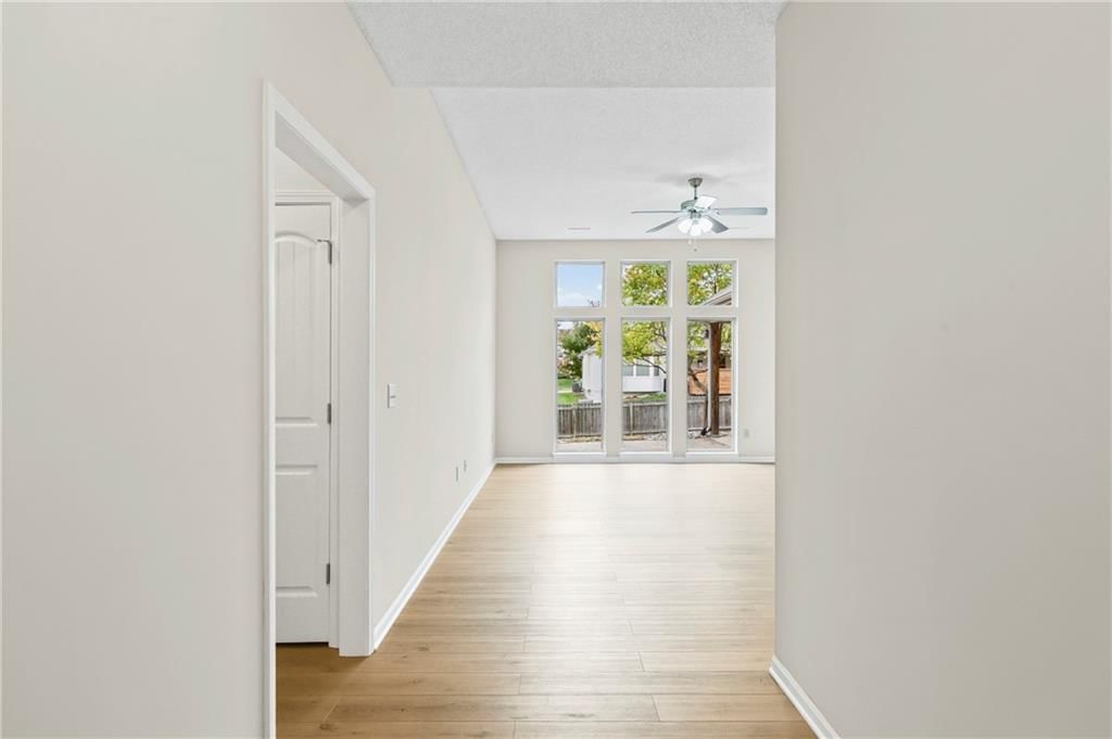 706 NW Green Drive — photo 2