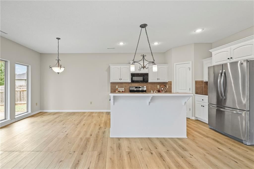706 NW Green Drive — photo 5