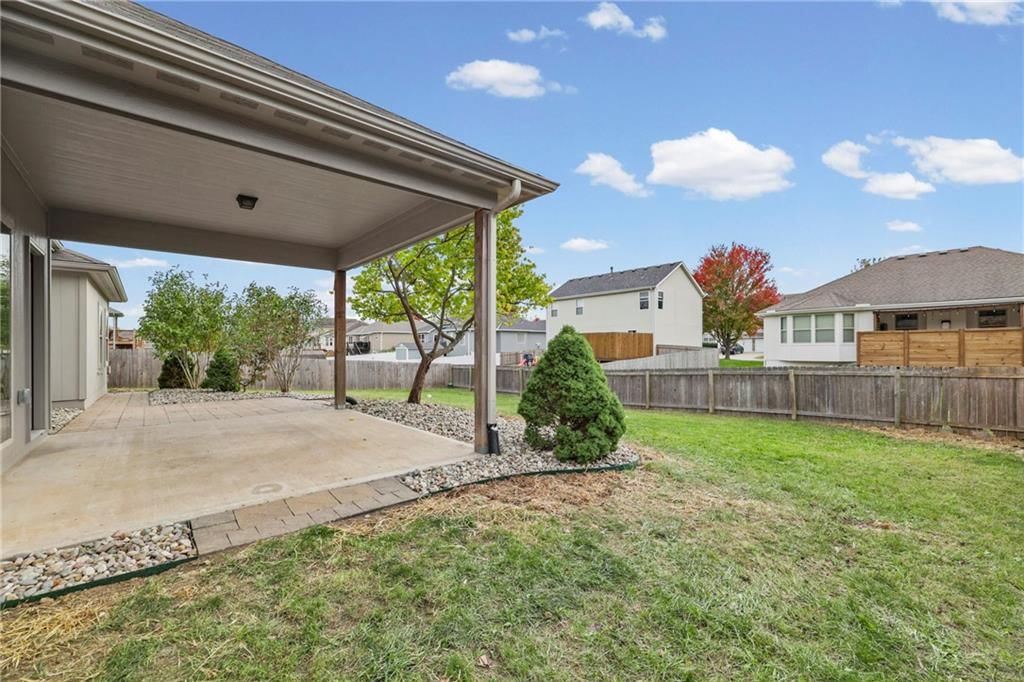 706 NW Green Drive — photo 21