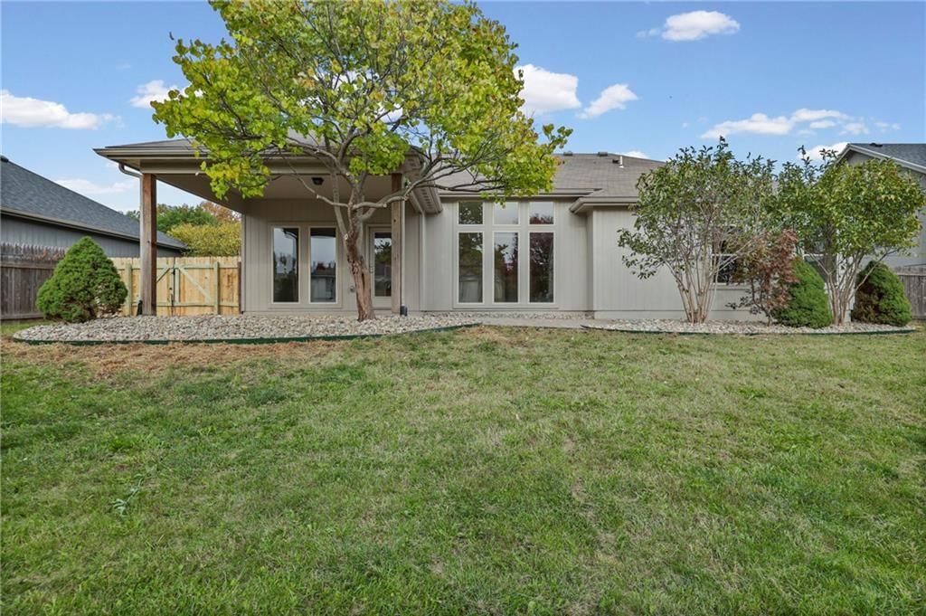 706 NW Green Drive — photo 22
