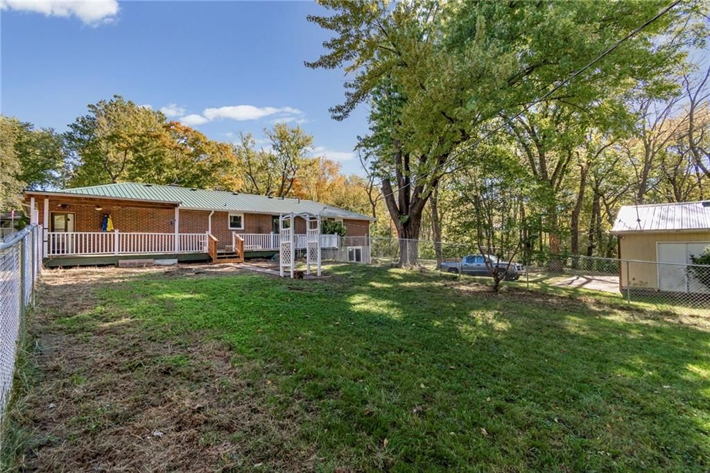 7702 NW Fawn Avenue — photo 30