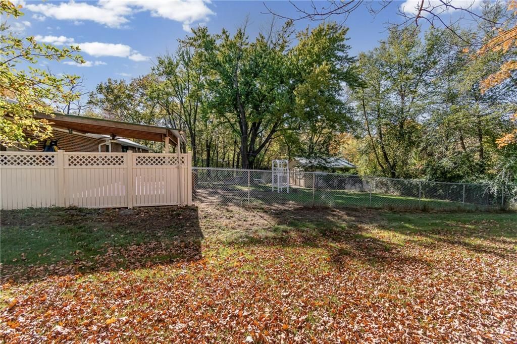 7702 NW Fawn Avenue — photo 31