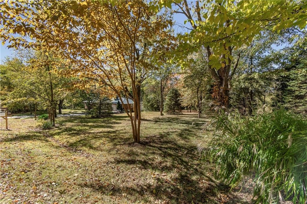 7702 NW Fawn Avenue — photo 37