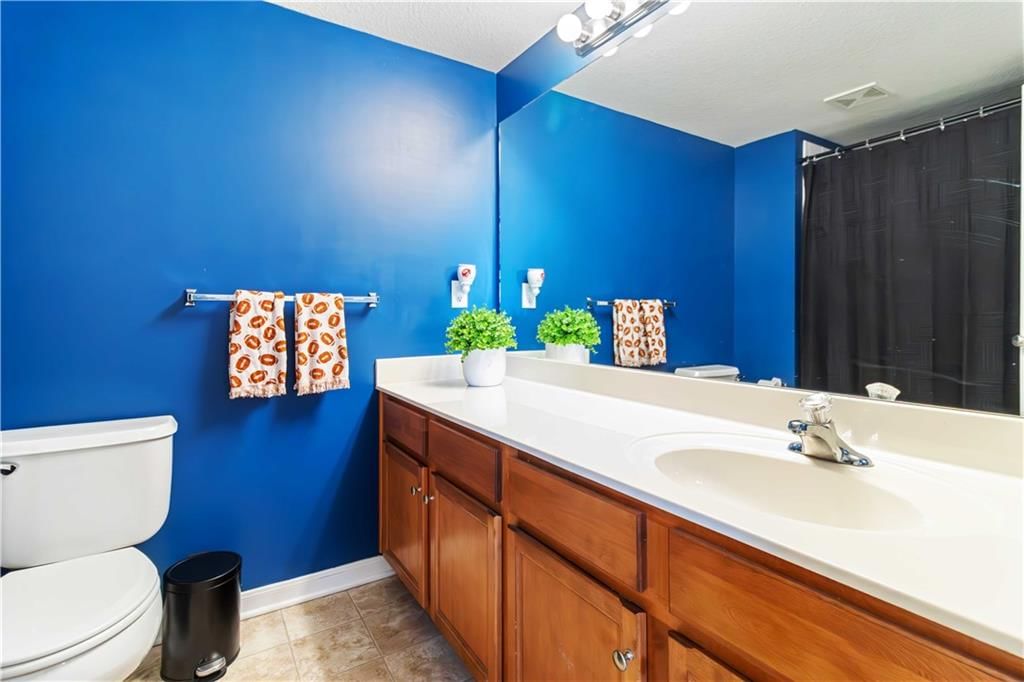 8000 N Drury Avenue — photo 14