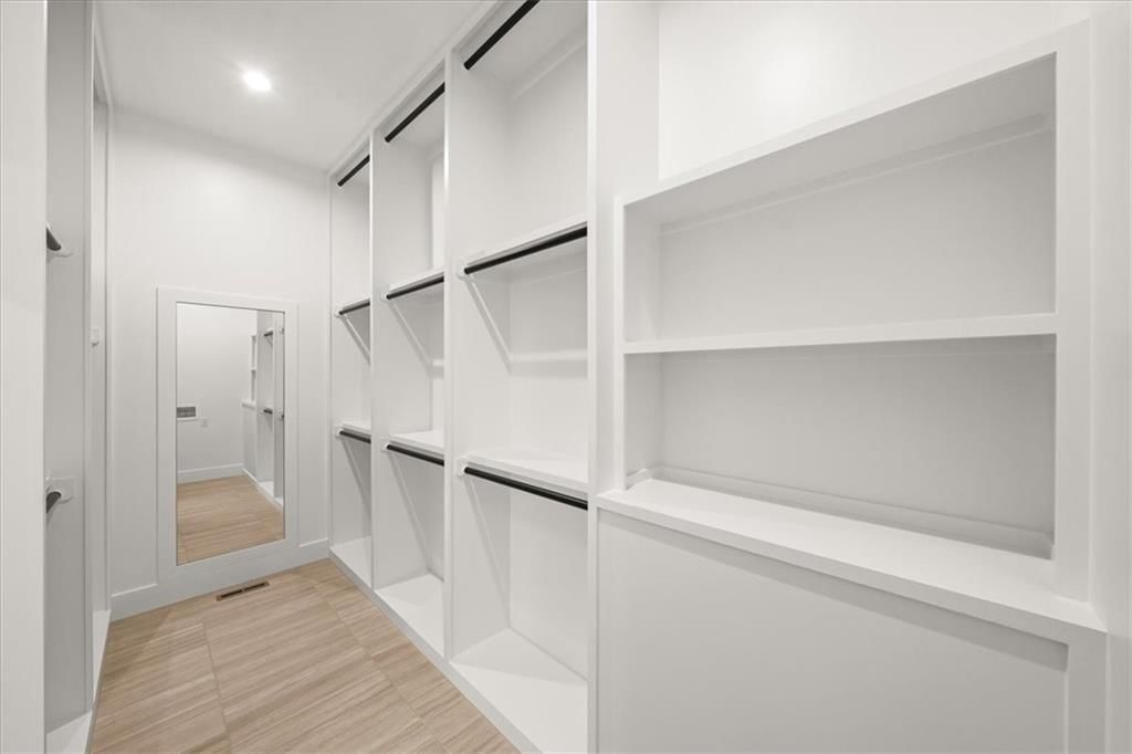 718 NE Lone Hill Drive — photo 22