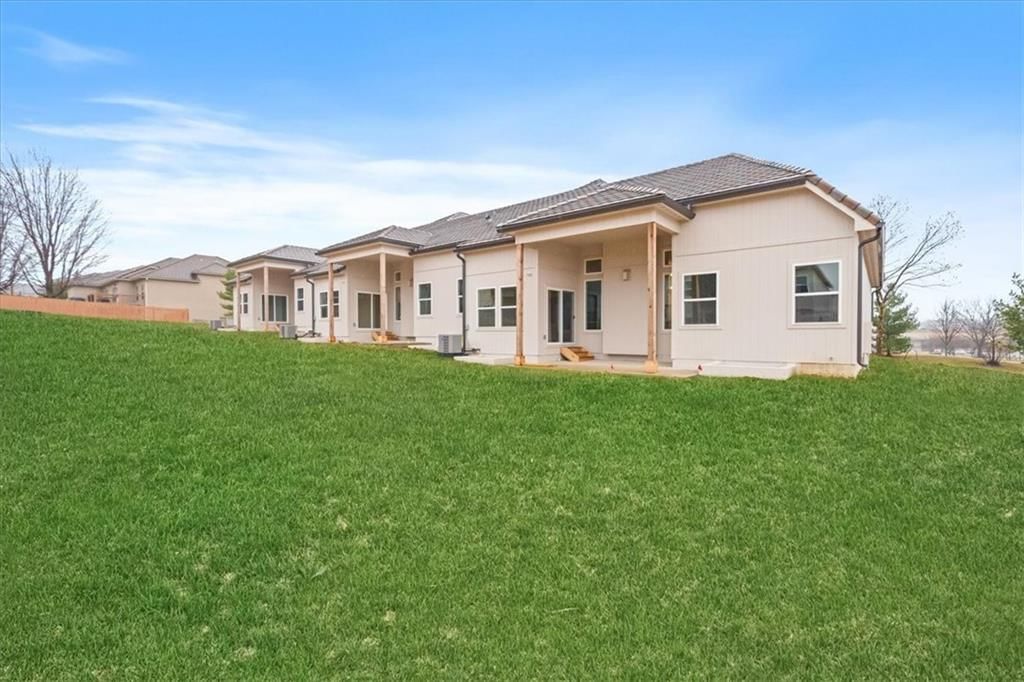718 NE Lone Hill Drive — photo 34