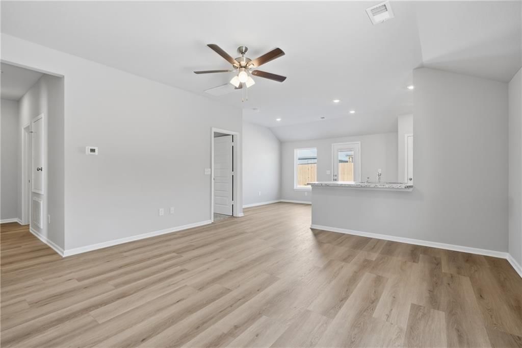 20338 W 194th Terrace — photo 4