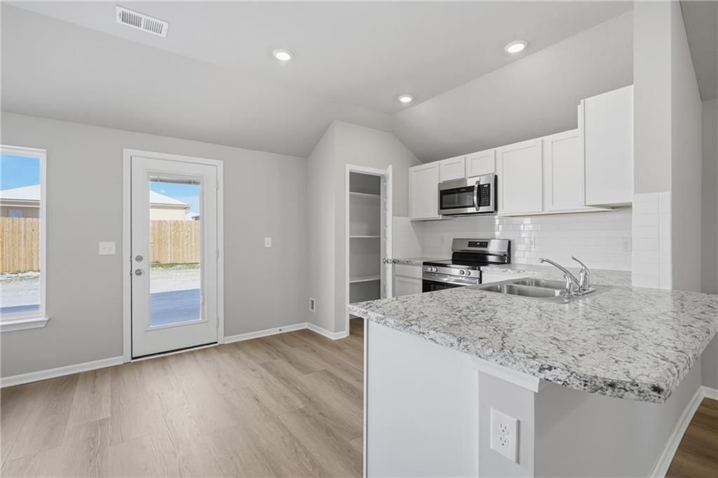 20338 W 194th Terrace — photo 5