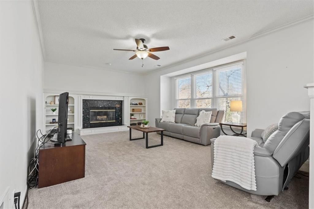 10416 W 131st Street — photo 2