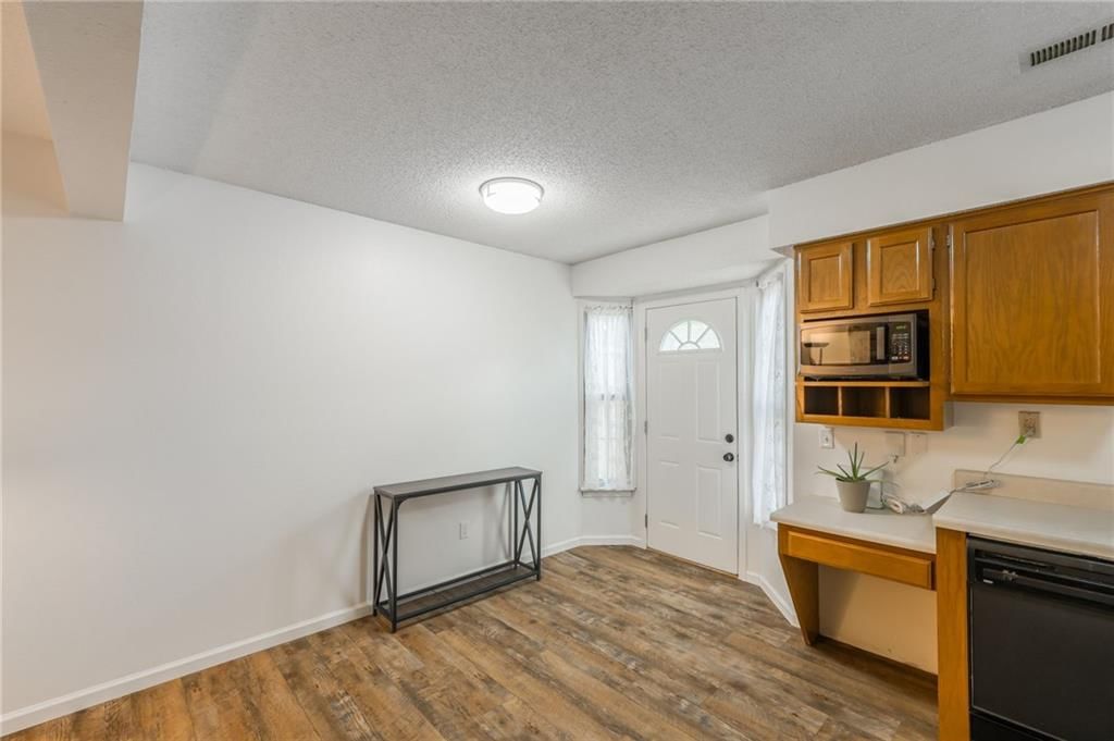 408 NE 6th Street — photo 7