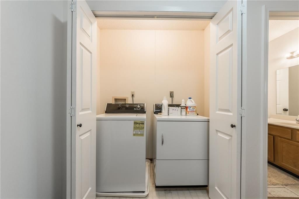 408 NE 6th Street — photo 18