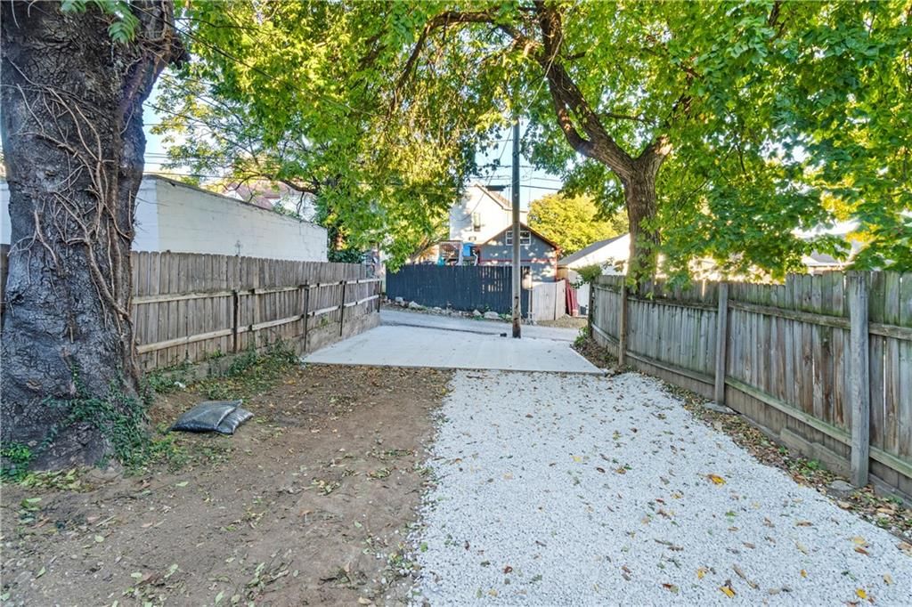 2019 Summit Street — photo 35