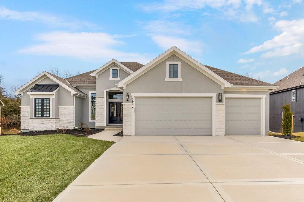 4464 Tee Box Drive, Basehor, KS