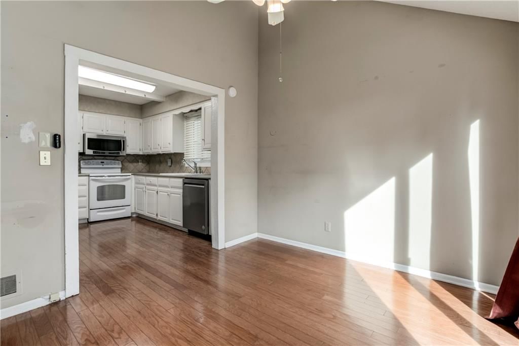10223 Monrovia Street — photo 4