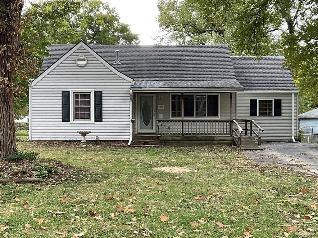 1201 W 31 Street S, Independence, MO