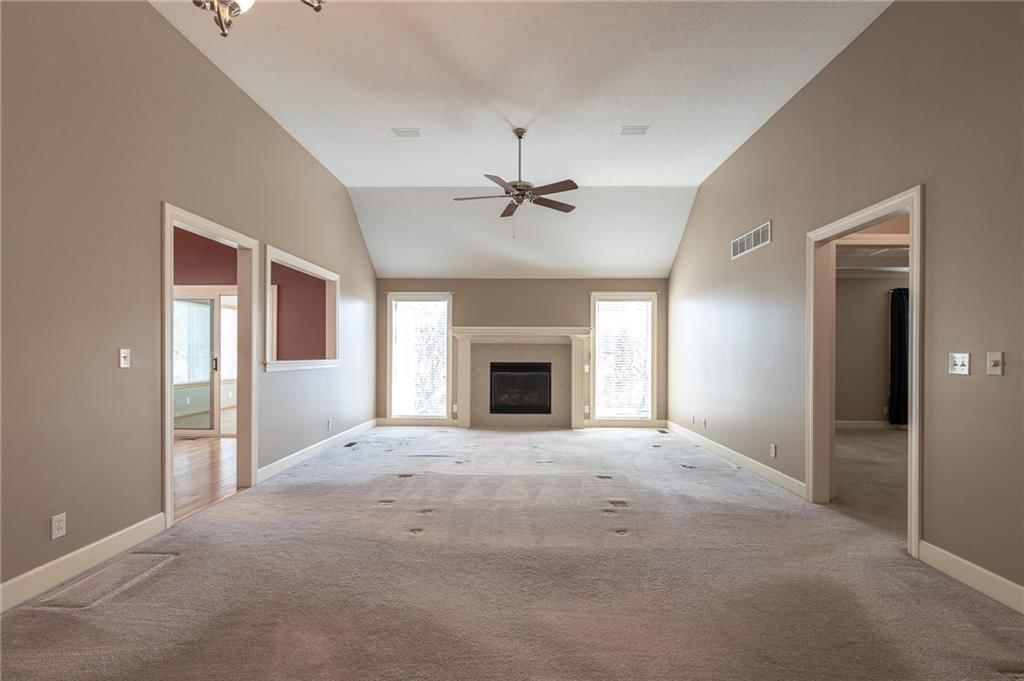 913 SW Lauren Court — photo 8