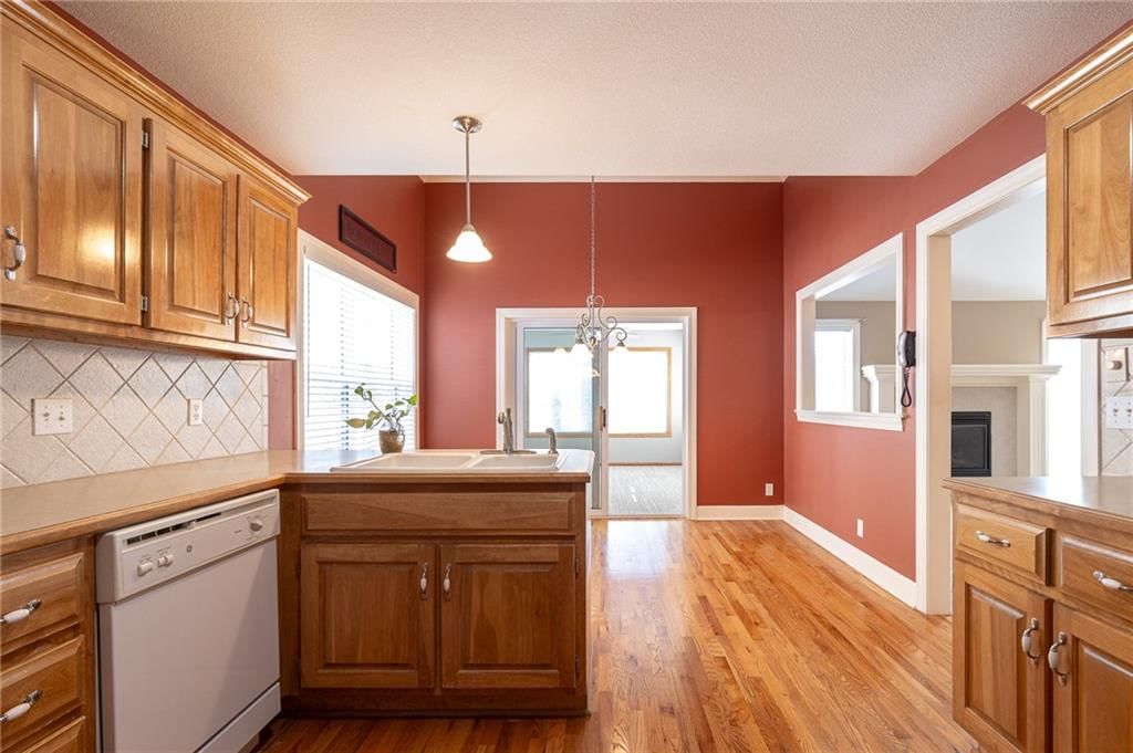 913 SW Lauren Court — photo 14
