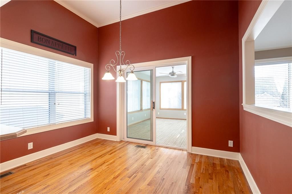 913 SW Lauren Court — photo 15
