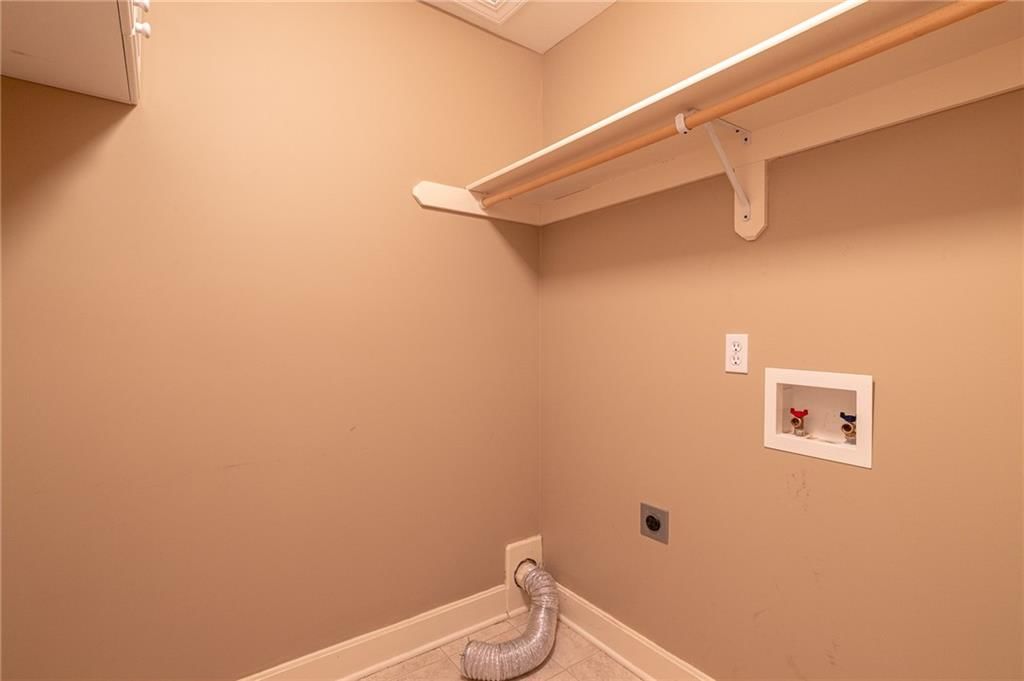 913 SW Lauren Court — photo 17