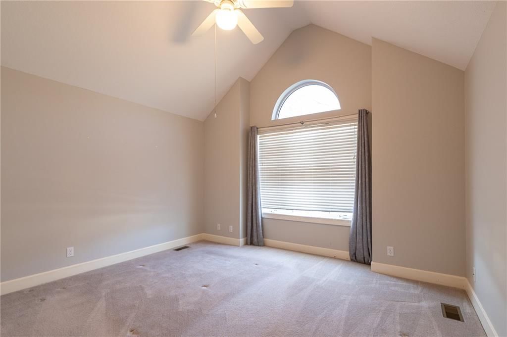 913 SW Lauren Court — photo 22