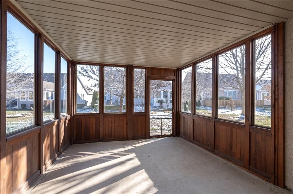 913 SW Lauren Court — photo 25