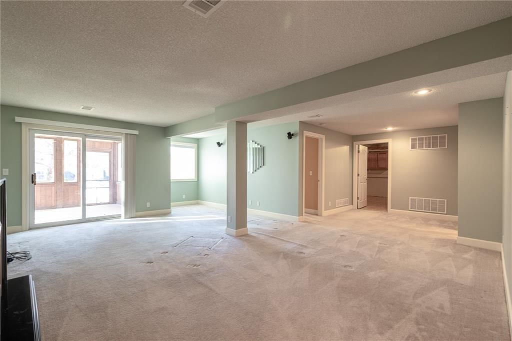 913 SW Lauren Court — photo 26