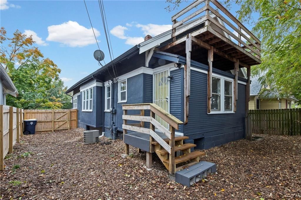 606 W 39th Terrace — photo 35