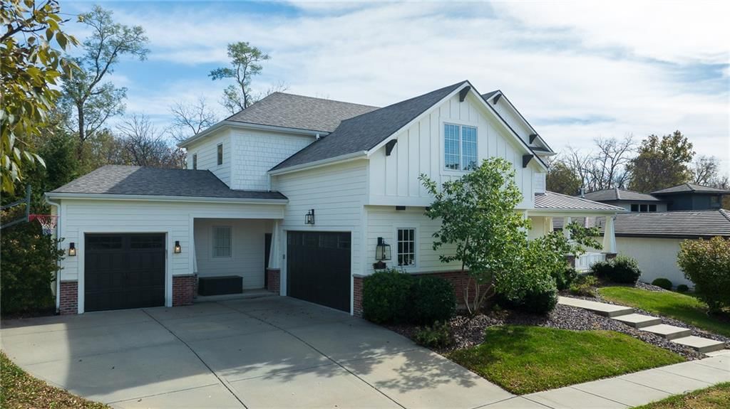8719 N Sycamore Avenue — photo 2