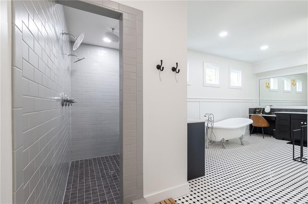 8719 N Sycamore Avenue — photo 24